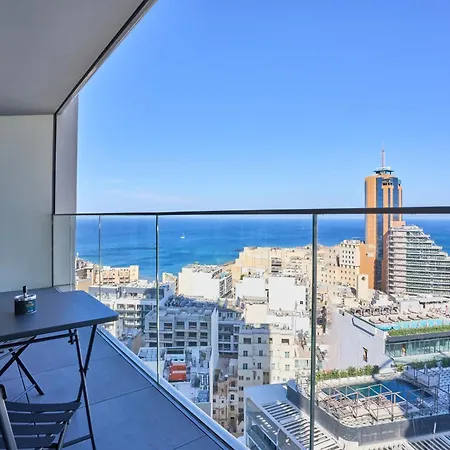 14th Floor Seaview Luxury Apartment